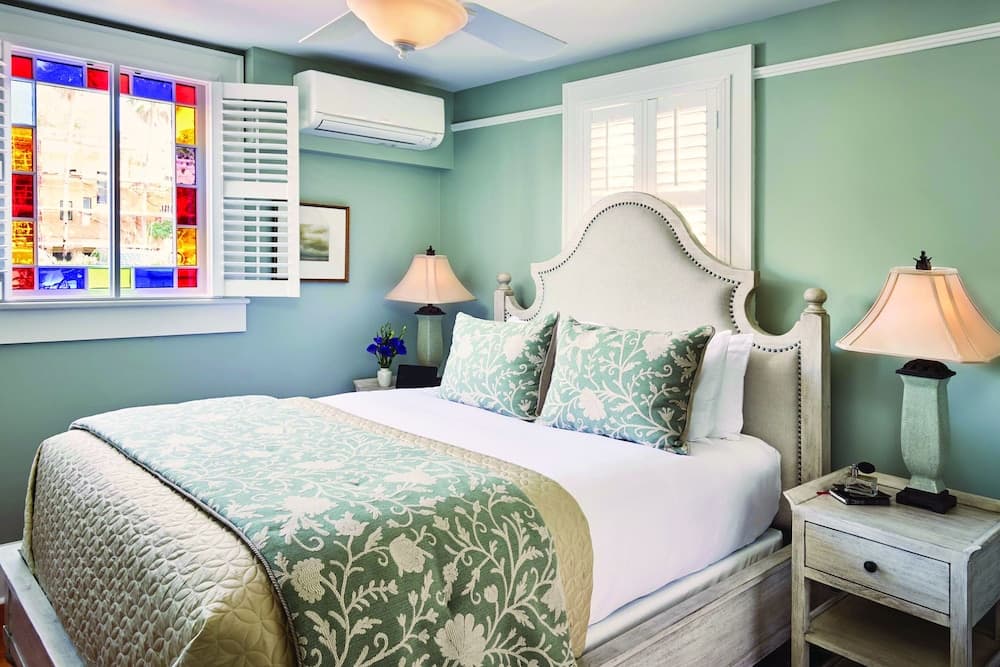 The Collector Inn - Adults Only