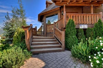 No 2 Luxurious Castle Glen Estate