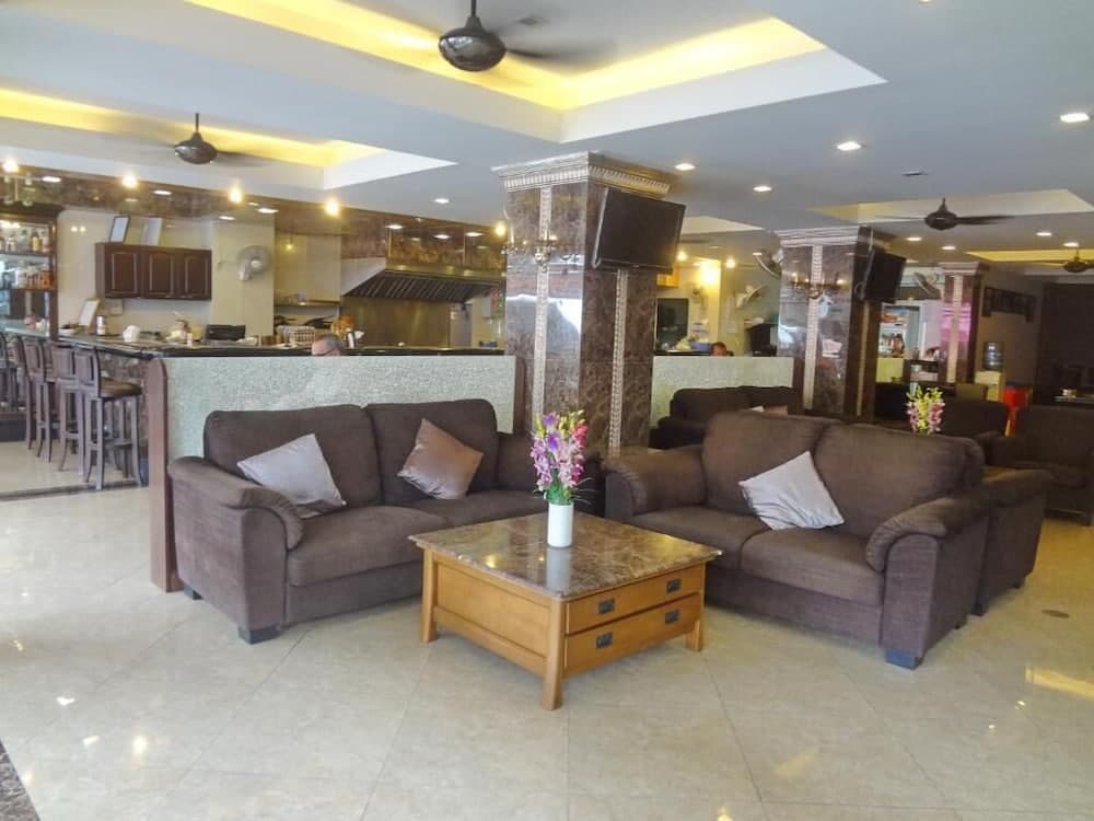 Maleez Lodge Hotel and Restaurant