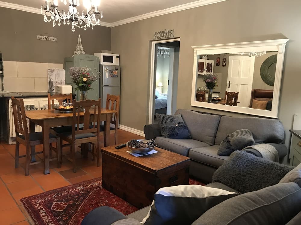 Waterhouse Guest Lodges 295 Indus Street