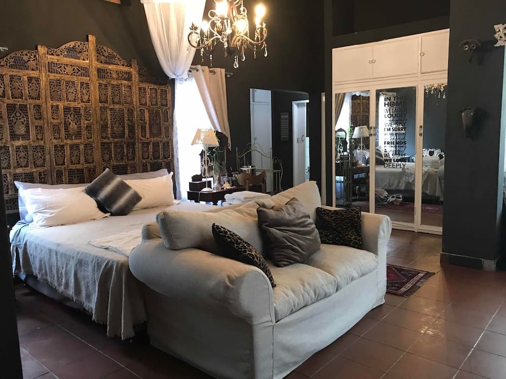 Waterhouse Guest Lodges 295 Indus Street