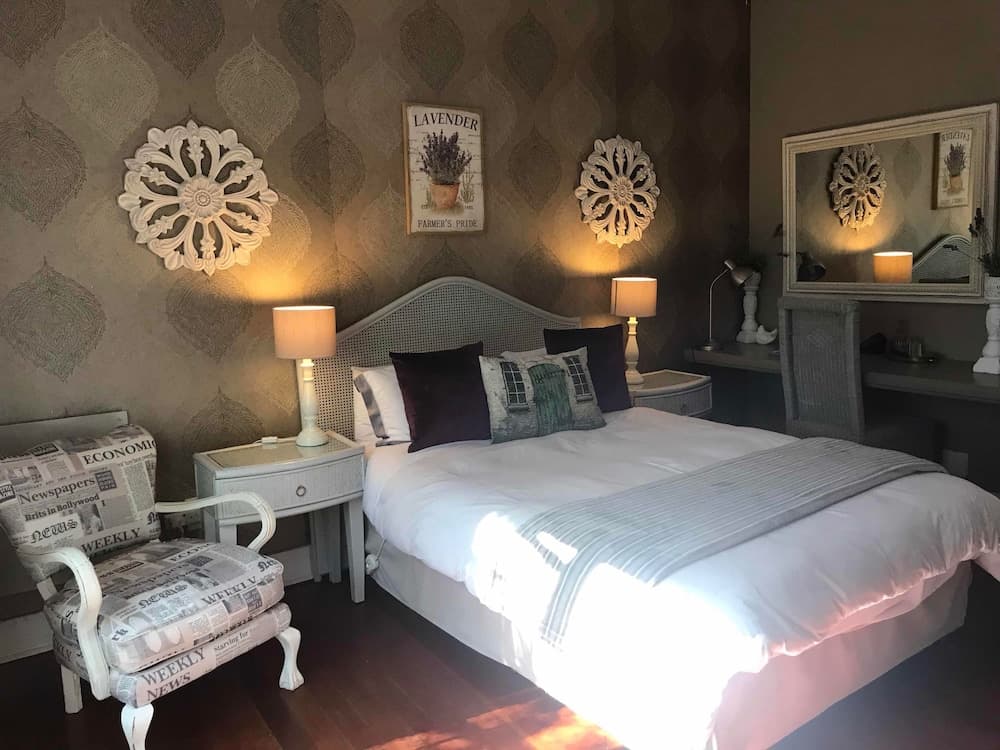 Waterhouse Guest Lodges 236/230 Bourke Street