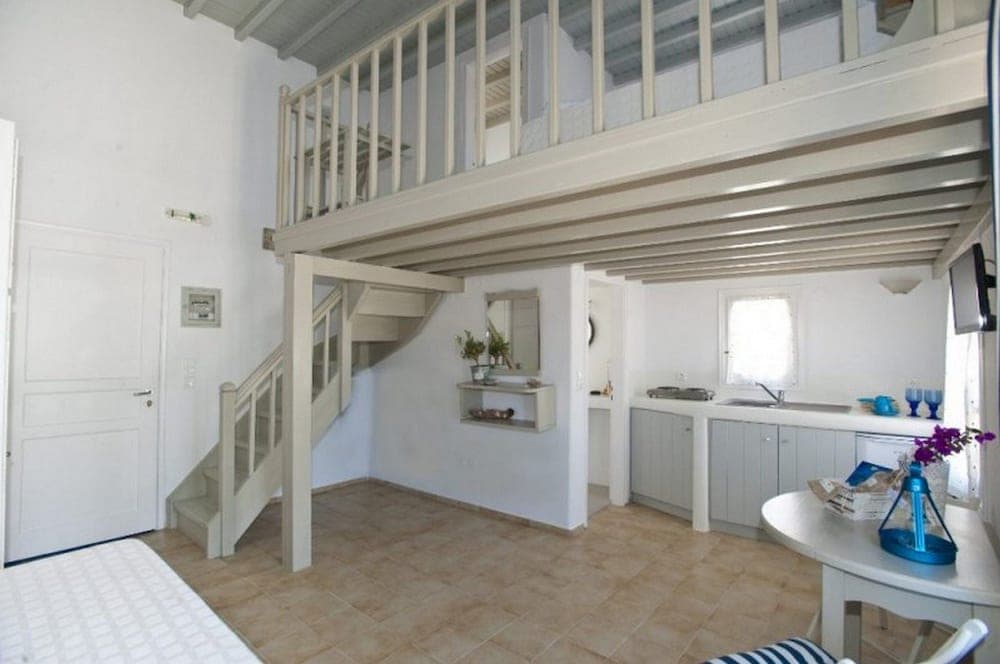 Gryparis Club Apartments