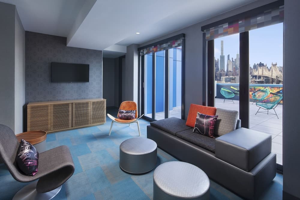 Aloft Long Island City - Manhattan View