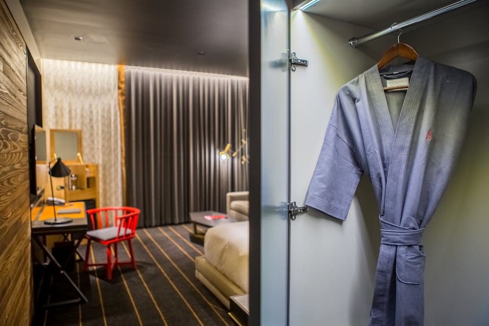 The George, by Valencia Hotel Collection