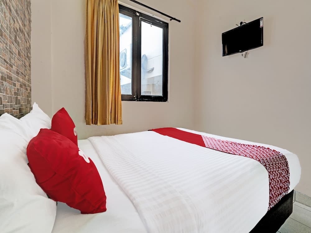 OYO 1699 Verona Residence