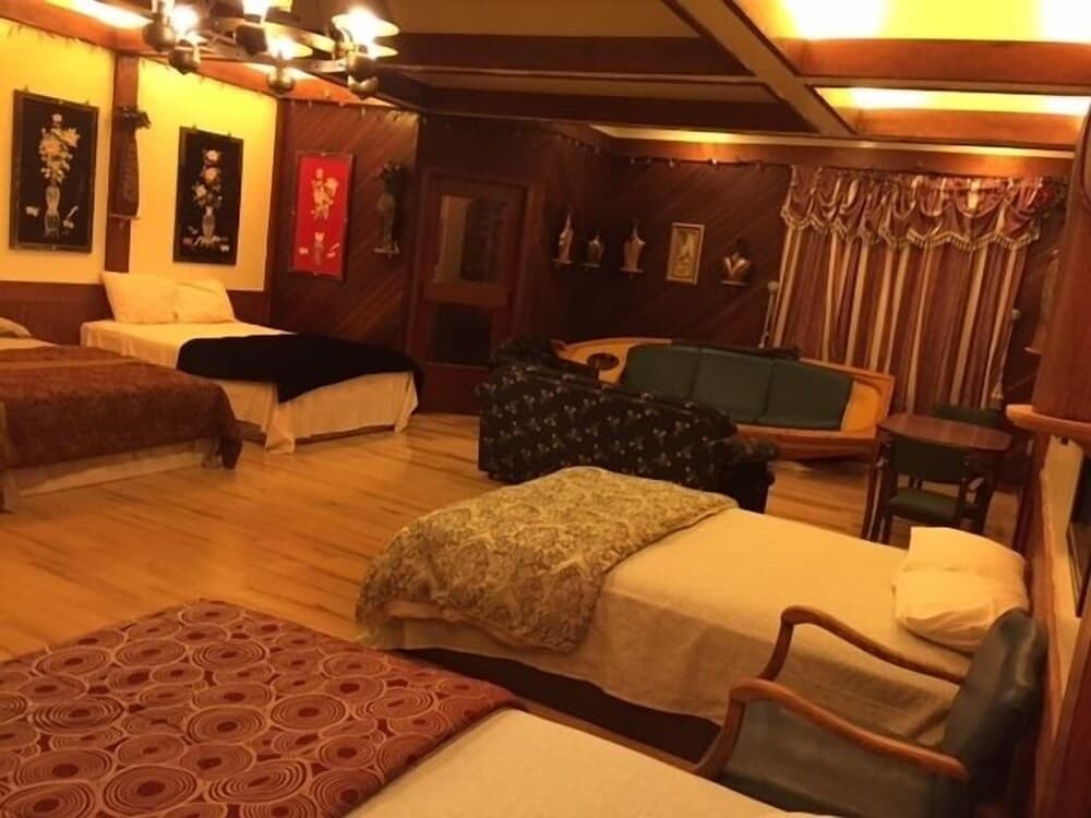 Family Room on Water Street