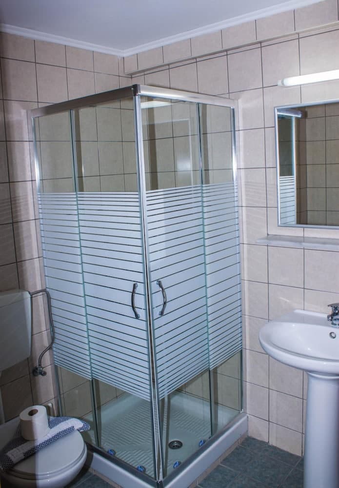 Sunshine Studios & Apartments