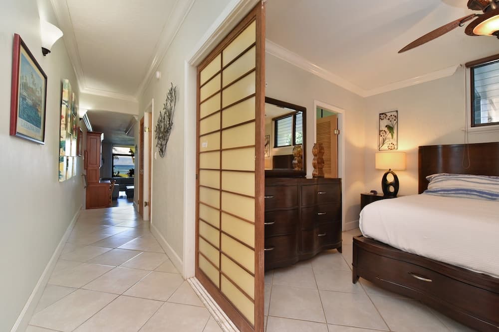 Hale Mahina #b102 1 Bedroom Condo by RedAwning