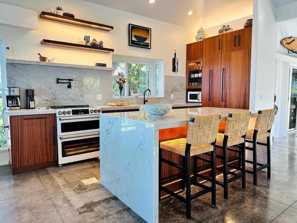 Kona Bay Hale by RedAwning