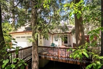 Light And Bright 3 Bedroom Home by RedAwning