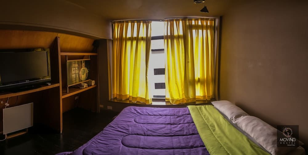 Moving Hostel Travel