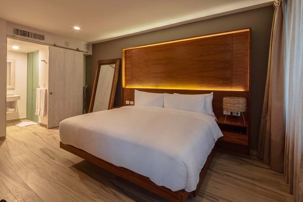 Newport House Playa Boutique Hotel