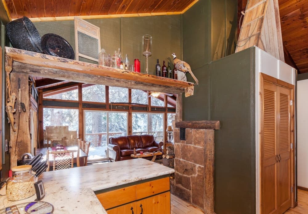 Treehouse by the Stream