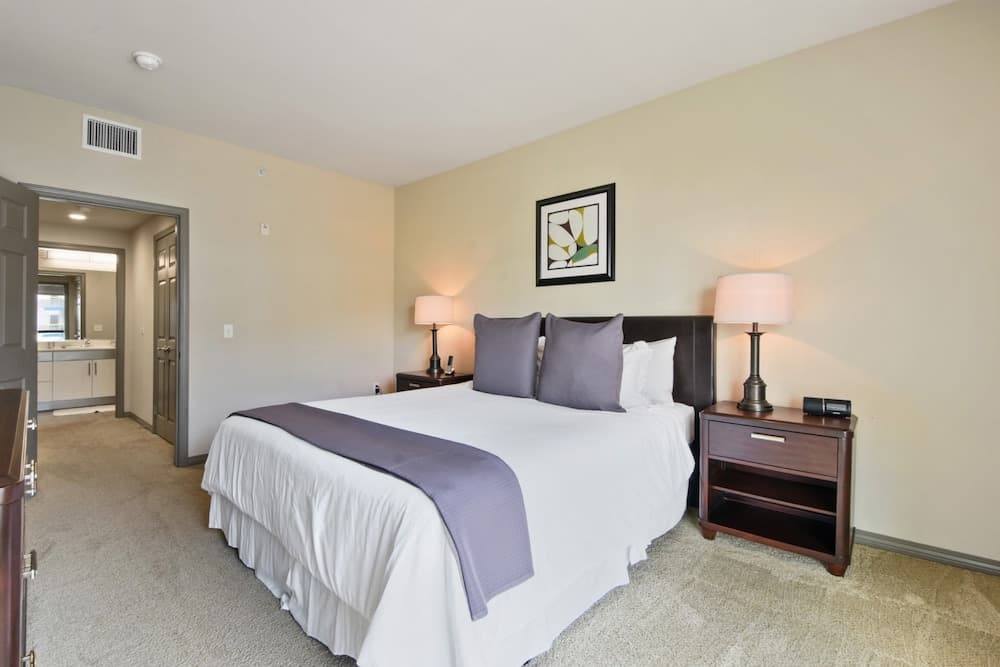 Global Luxury Suites at Marina Del Rey