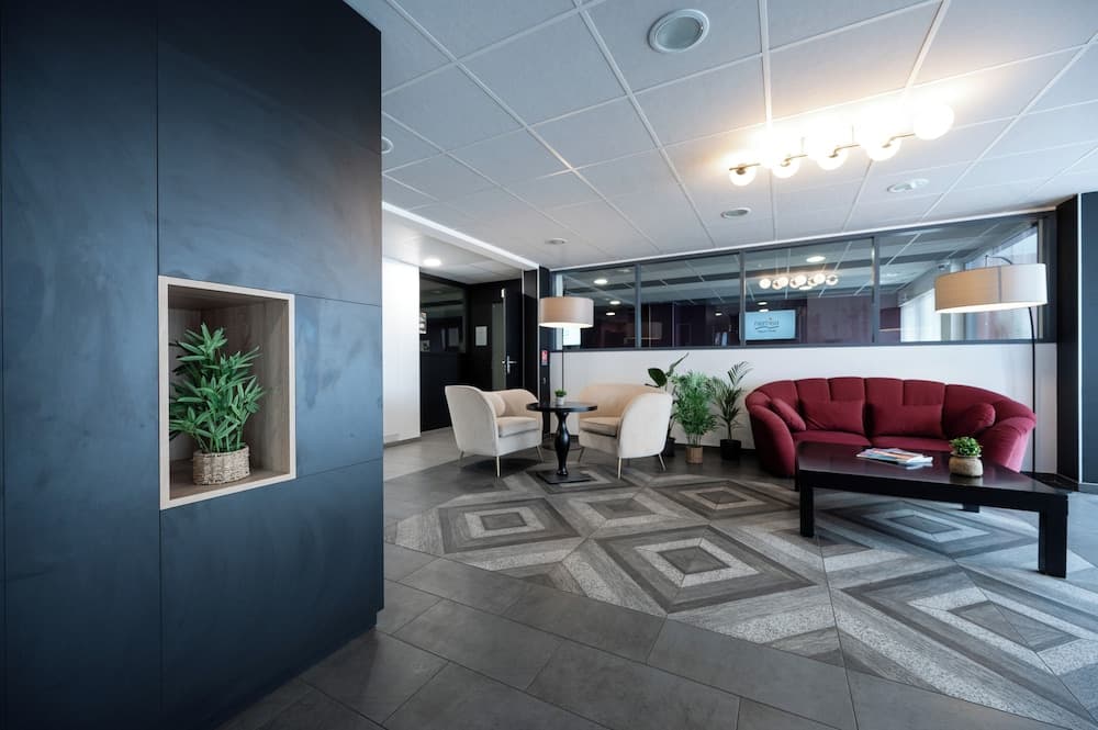 Nemea Appart Hotel Quai Victor Tours Centre