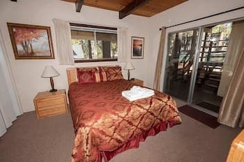 1360 Knoll Lane 3 Bedroom Home by RedAwning