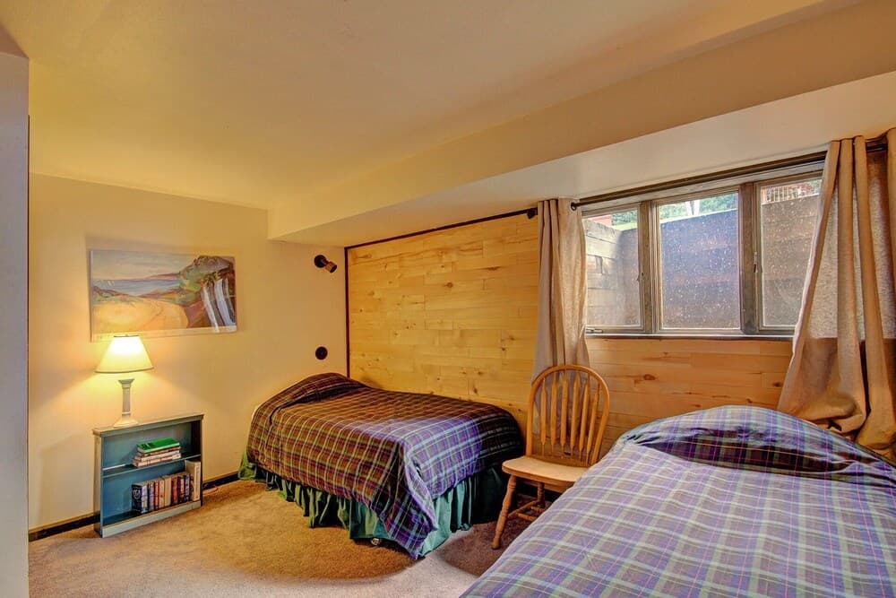 Herbage E1 Townhouse Close to the City by Redawning