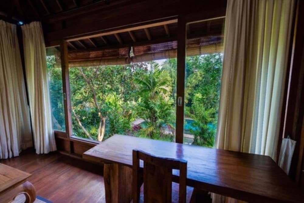 Sari Bamboo Villas