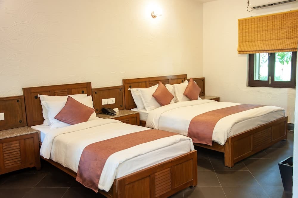 Riverside Spring Resort