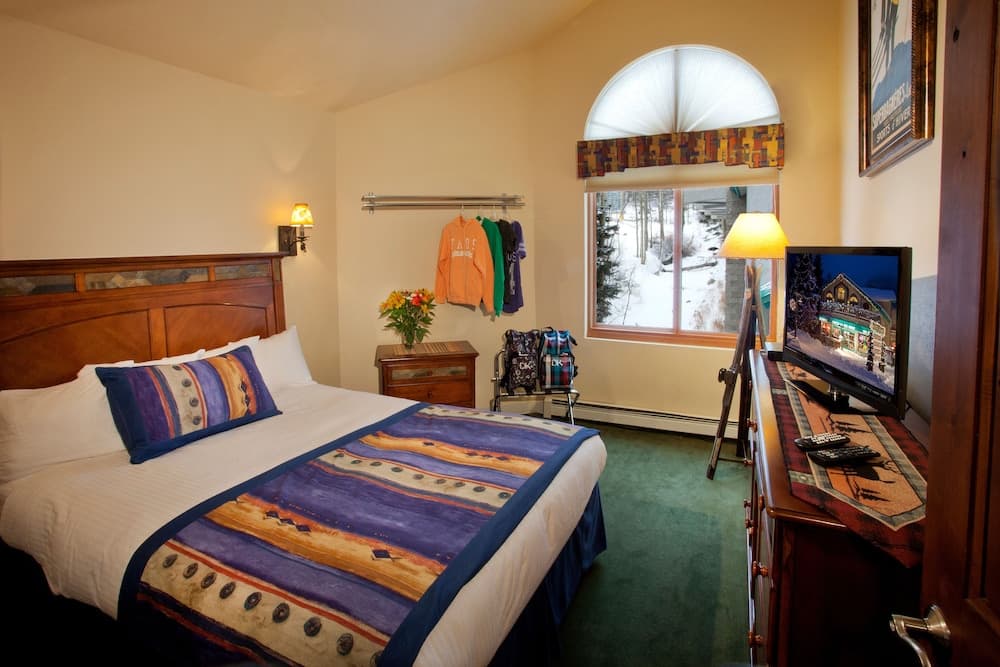 Alpine Village Suites