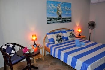 Captain's Lodge and Bar