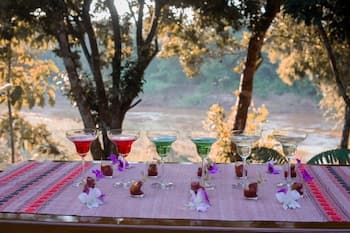 Nan De Panna Riverside Homestay