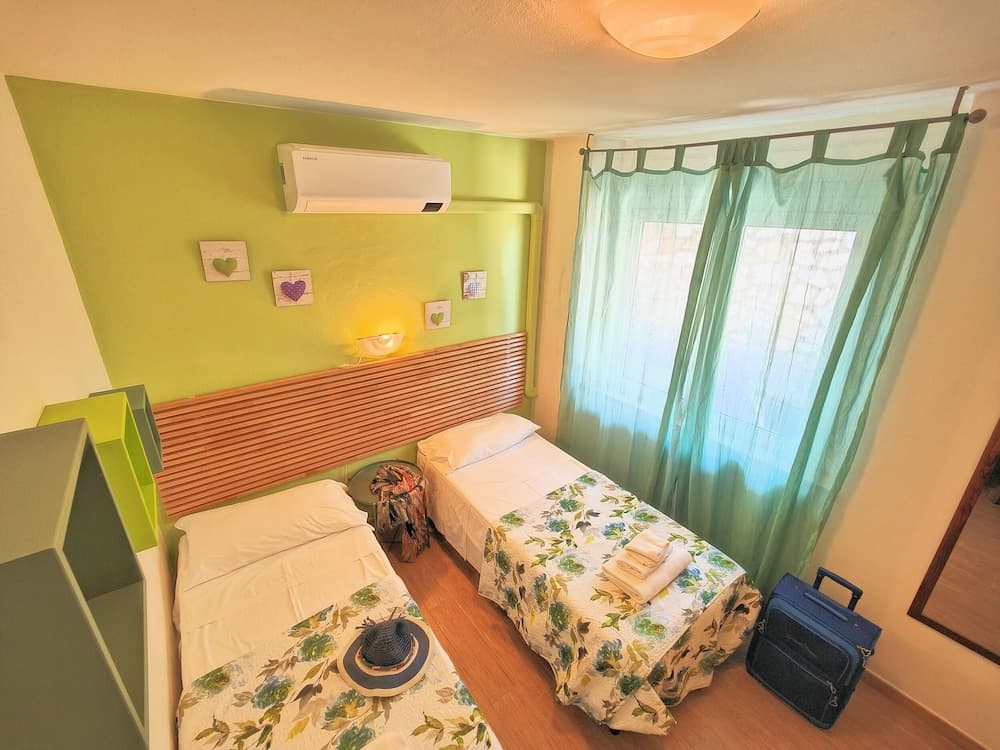 Sea view and ground floor Apartments le Dune