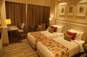 Efcee Sarovar Premiere Bhavnagar