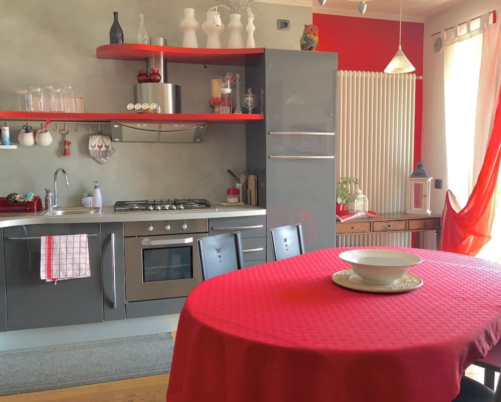 Appartamento Vista Lago Red & Grey