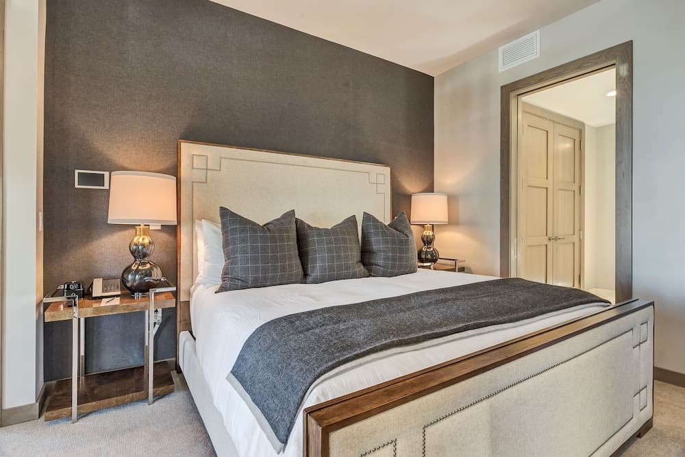 Stein Eriksen Residences