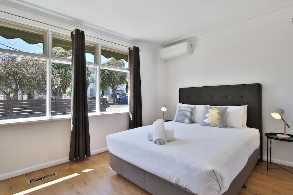 Ivy Units Glen Waverley