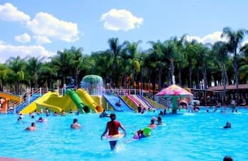 Guamúchil Parque Acuático & Cabañas