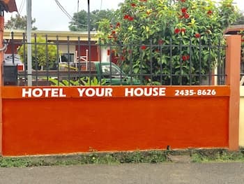 Hotel Your House