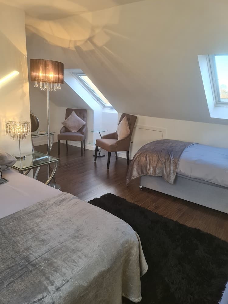 Robert The Bruce Apartment