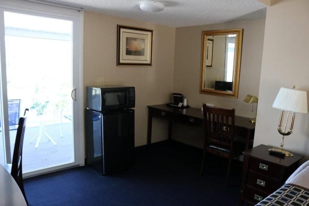 The Anchor Inn and Marina