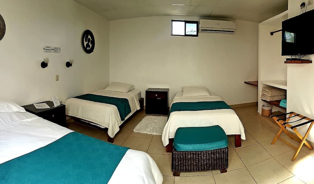 Hotel Isamar Galapagos Beachfront