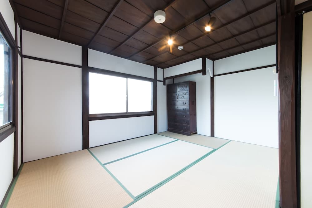 Sanjo Misasagi Umenotoan