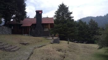 Los Vagones Cabañas Restaurante Bar