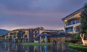 Holiday Inn Express Emei Mountain, an IHG Hotel