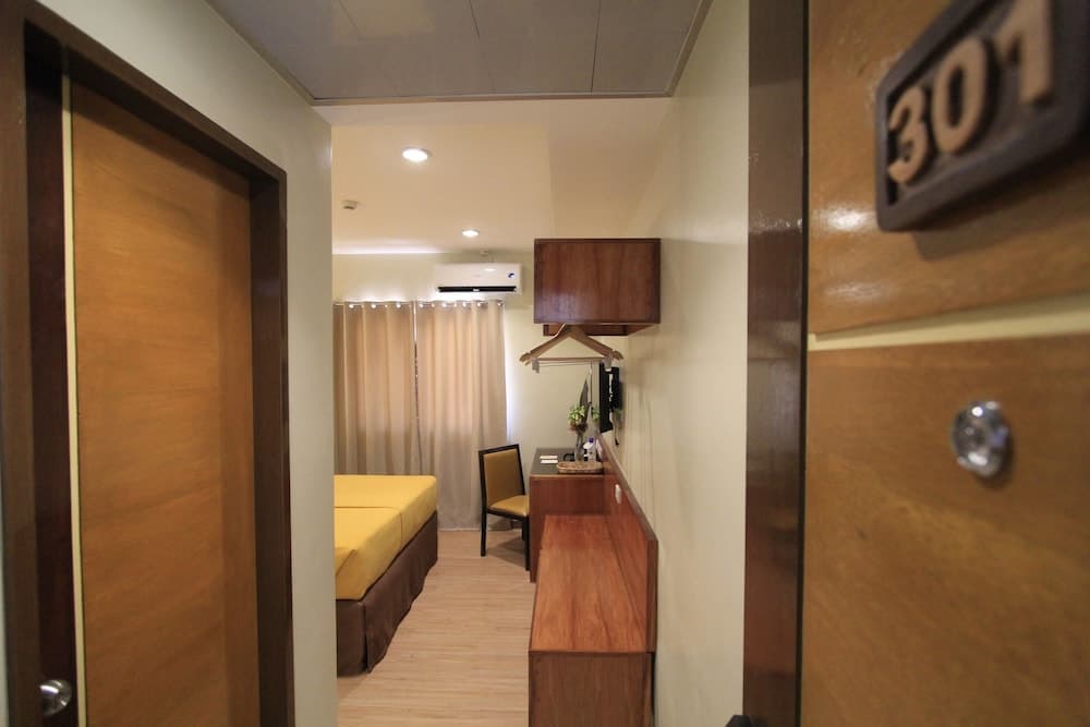 Coron Soleil Express Hotel