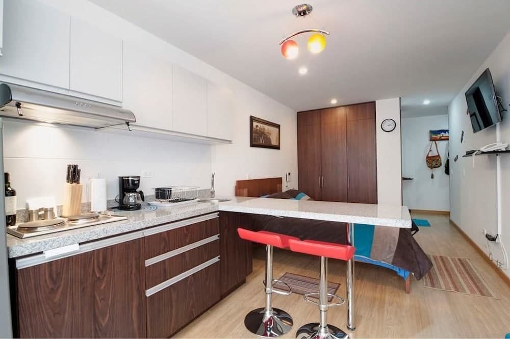 Colombian Studio K57 A