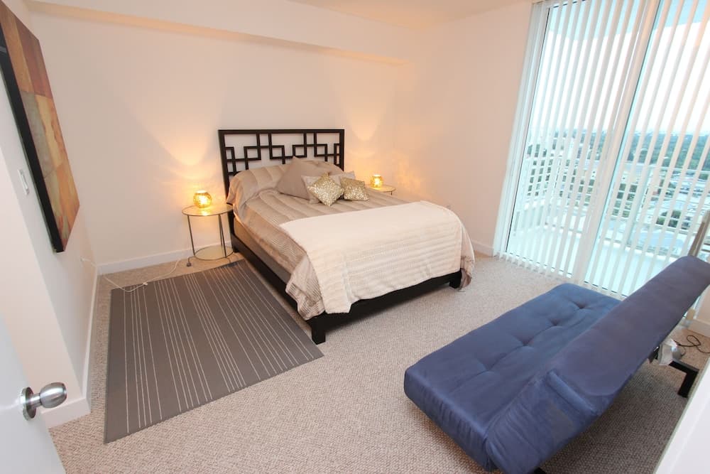 Miami by Vacation District