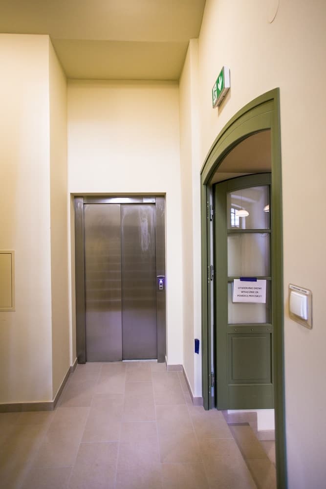 Friendhouse Apartments - Train Station Area