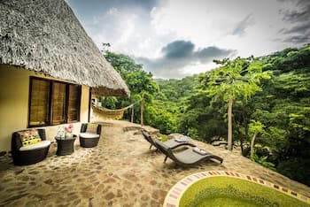 One Santuario Natural