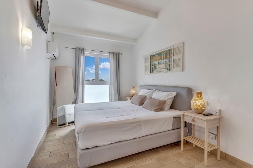 Bonaire Oceanfront Apartments