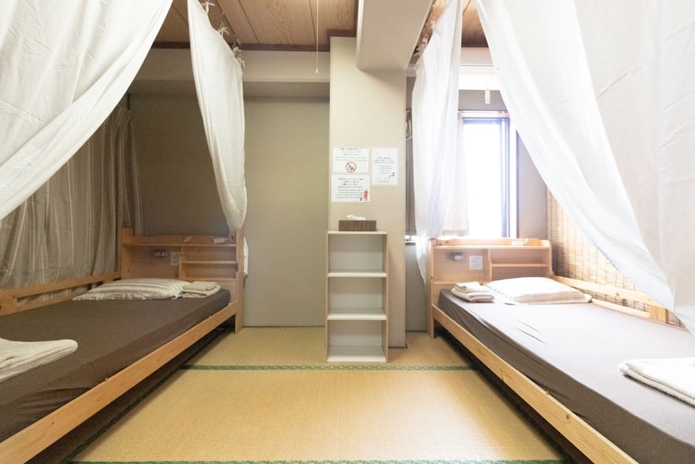 ALL FRIENDS - Hostel