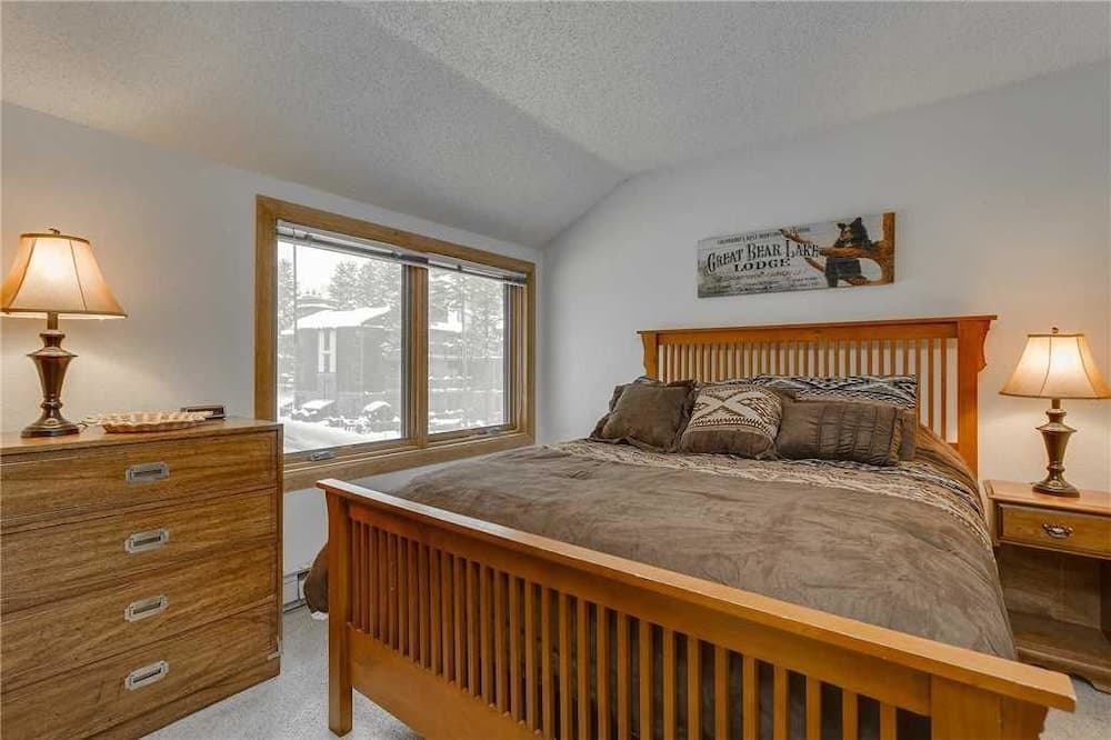 Winter Point 17 Town House