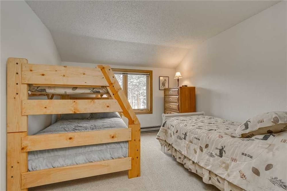 Winter Point 17 Town House