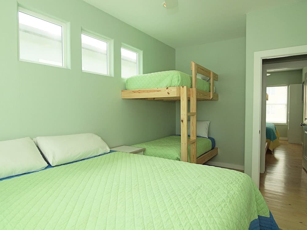 Beach Club Clubhouse 2